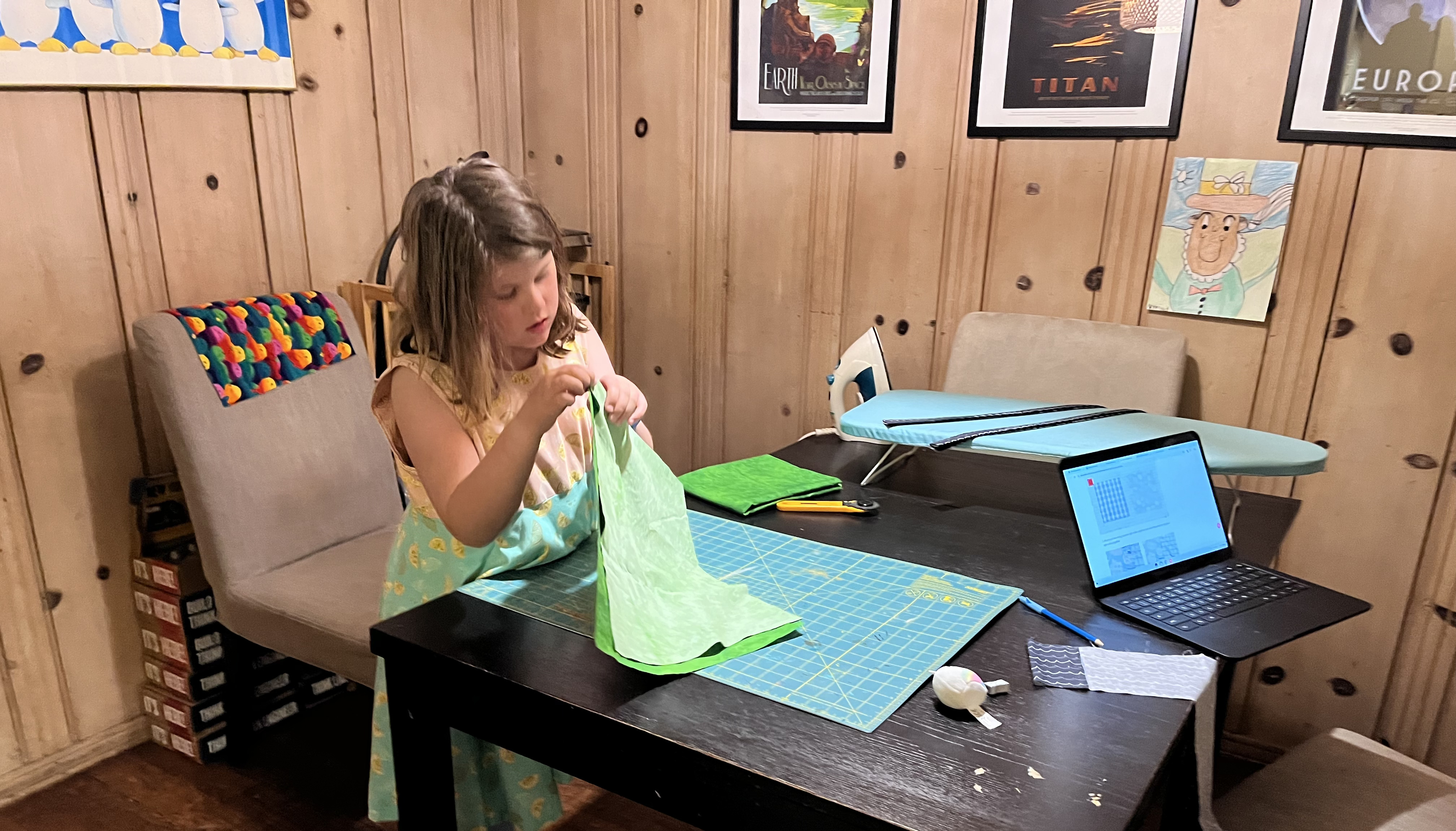 Cutting fabric for a bag